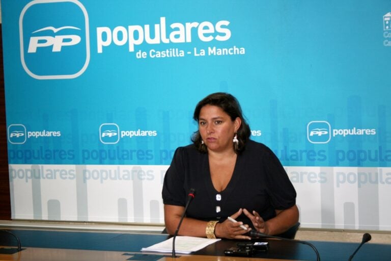 El PP afirma que “todo el mundo” que necesite una ayuda para libros de texto en Castilla-La Mancha “la va a tener”