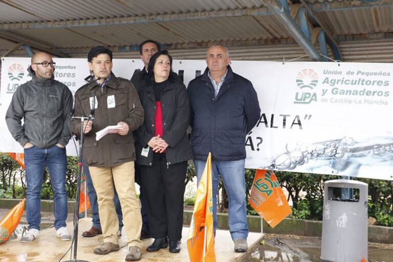 El debate político está en el trasvase, el problema grave de los agricultores en el Guadiana