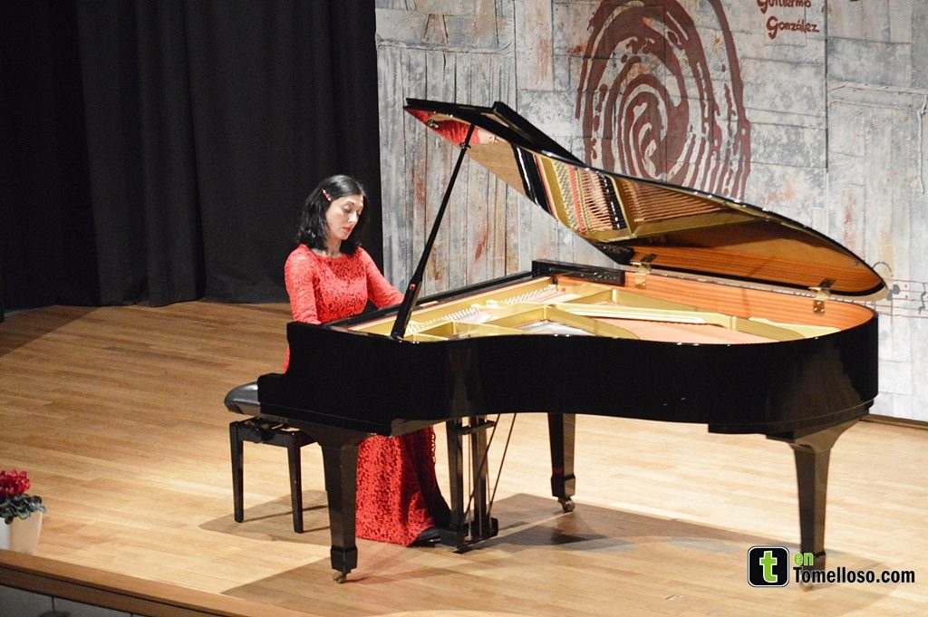 Gran actuación de Karina Azizova en el Auditorio López Torres de Tomelloso