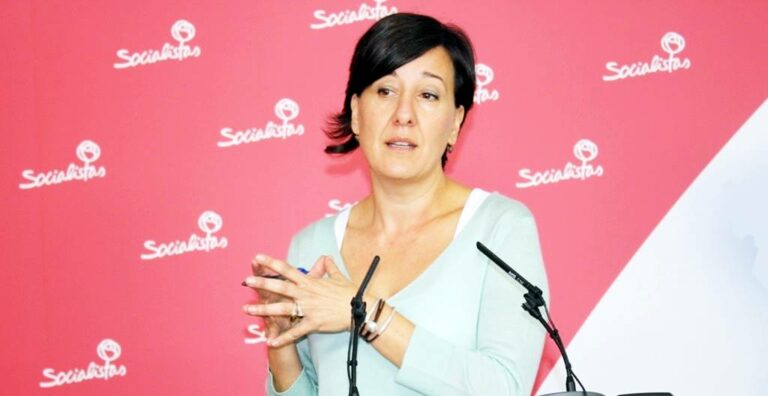 El PSOE considera “ridícula” la oferta de empleo en educación