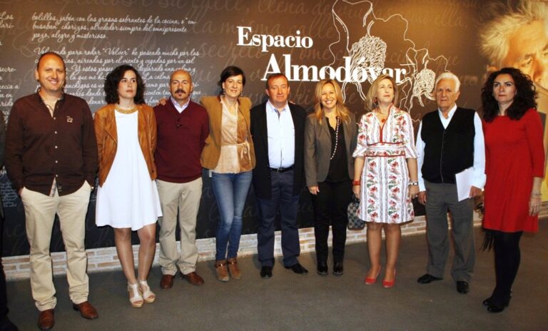 Fernández: “Los socialistas nos comprometemos a reconstruir el ‘colchón’ social destruido por Cospedal”