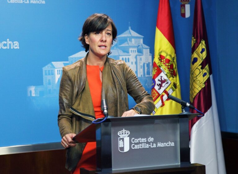 Fernández: “Después de la quiebra social, nos enteramos de que Cospedal también ha dejado la quiebra económica”