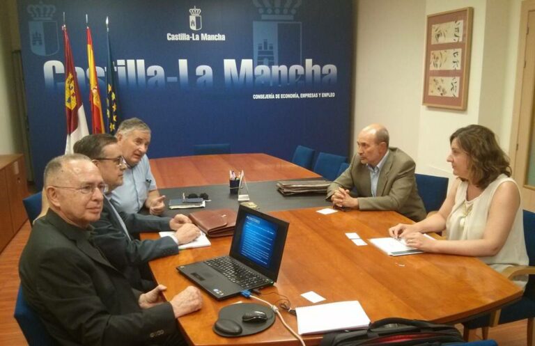 Patricia Franco se interesa por el proyecto de explotación minera de wolframio promovida en Abenójar y Almodóvar