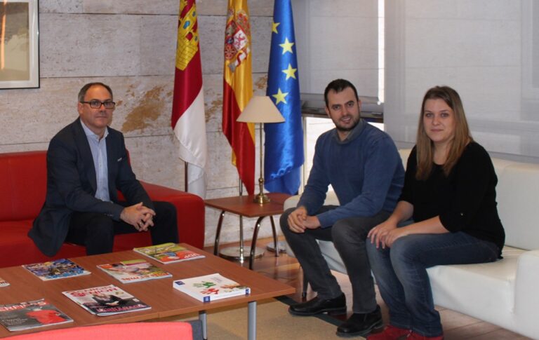 El Gobierno de Castilla-La Mancha financiará 10.000 intervenciones de interpretación y mediación para personas sordas