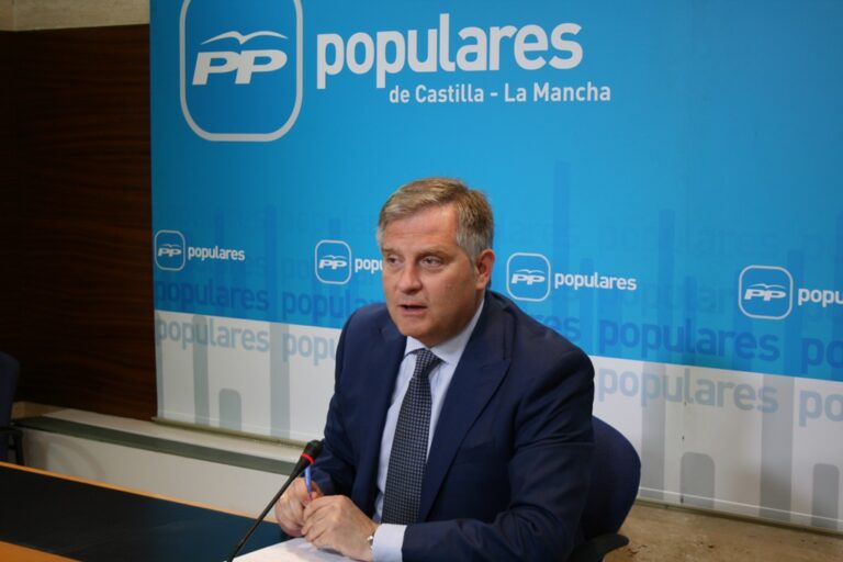 El PP califica de “paripé” la reunión entre Page y Molina