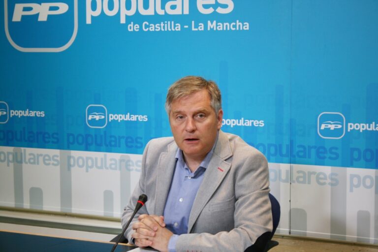 El PP formula 25 cuestiones  sobre “el pacto oscuro” entre PSOE y Podemos