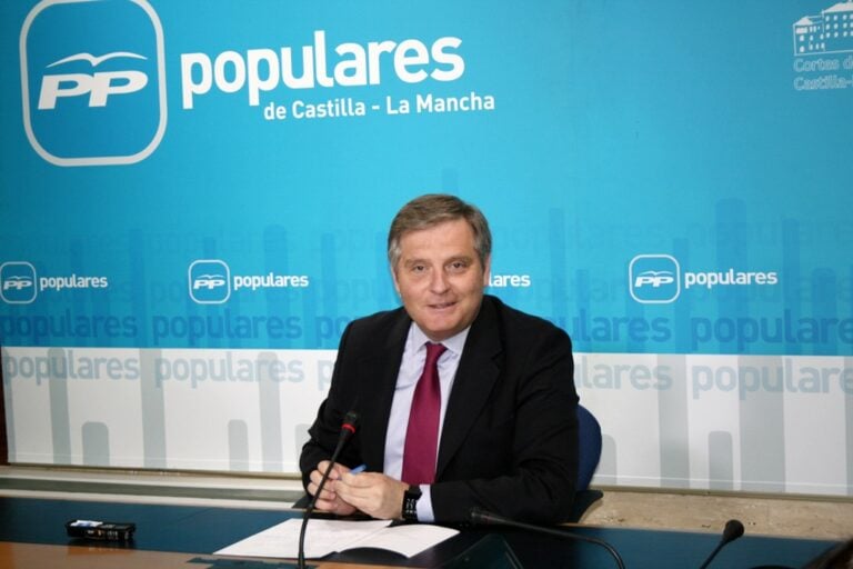 Cañizares indica que Page, después de tanto esfuerzo por ser alguien en el PSOE nacional, “ha quedado en nada”