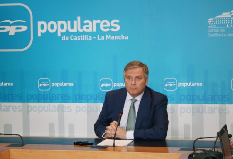 Cañizares: “Page avala ante notario las políticas de Grecia para Castilla-La Mancha”