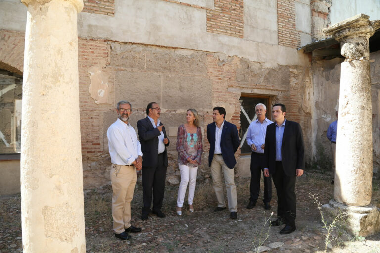 Carmen Casero visita el Palacio de la Clavería de Aldea del Rey
