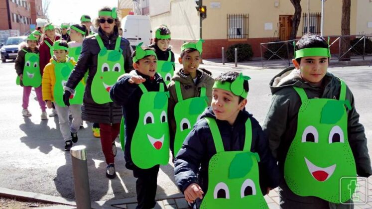 El CEIP San Isidro lleva la vida saludable a las calles del barrio
