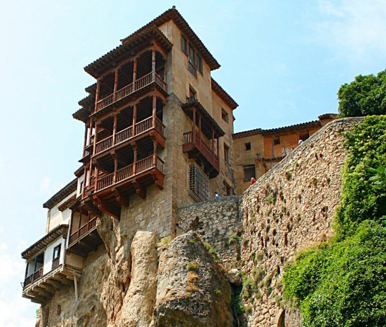 El Gobierno regional ha iniciado el expediente de las Casas Colgadas de Cuenca como Bien de Interés Cultural