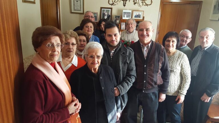 El Ayuntamiento de Socuéllamos felicita a Carmen Carrasco, vecina de la localidad, por su 100 cumpleaños