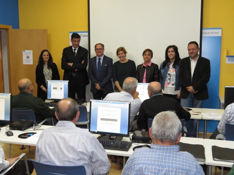 Bienestar Social y la Obra Social “la Caixa” inauguran en Manzanares un centro tecnológico CiberCaixa para las personas mayores
