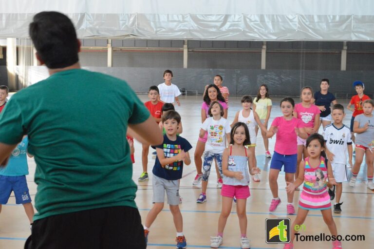 Un centenar de chicos y chicas han participado en las Colonias Deportivas del PMD de Tomelloso
