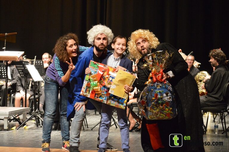 U.M. Ciudad de Tomelloso y Acento ponen patas arriba el Teatro Municipal