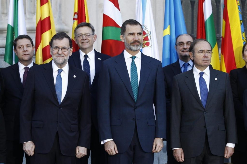 Rajoy y los presidentes autonómicos cierran acuerdos en materia de violencia de género y refugiados