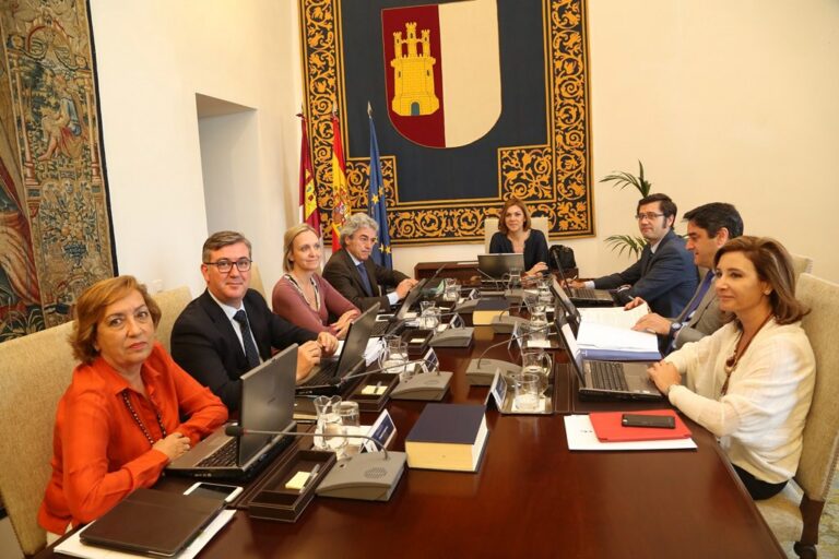 Educación aprueba 3 millones de euros para el acceso a los libros de texto para los alumnos con menos recursos