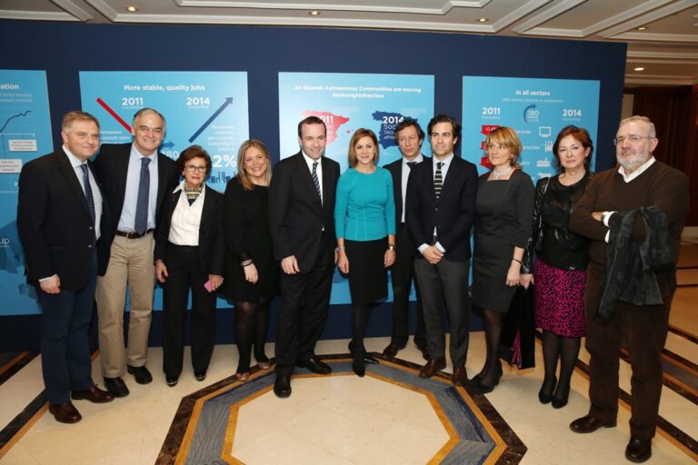 Cospedal: “Nosotros respondemos con hechos, otros con demagogia y populismo”