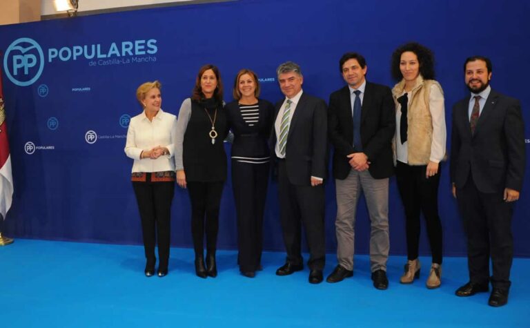 Cospedal cree que el PP es “el mejor para defender a Castilla-La Mancha”