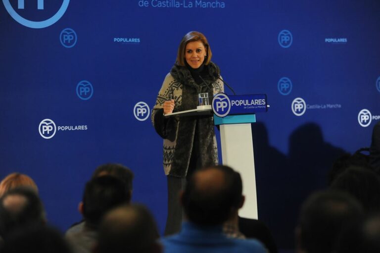 Cospedal reitera que el PP apoyará los presupuestos de C-LM si contemplan una bajada de  impuestos