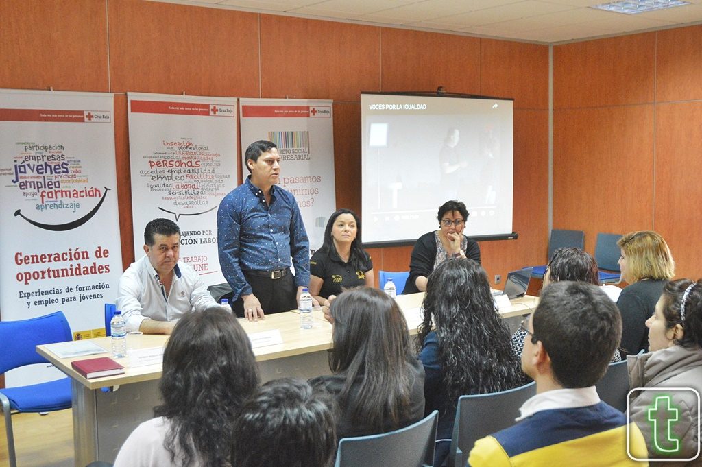 5 restaurantes de Tomelloso hablan de competencias laborales a los alumnos de Cruz Roja