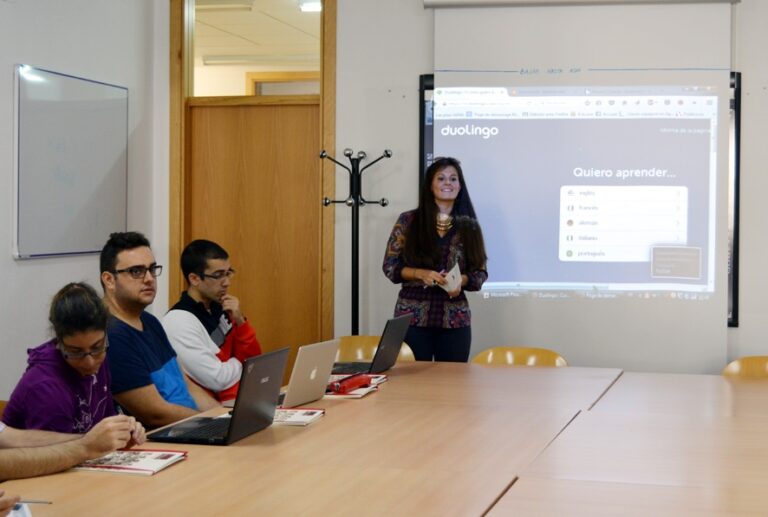 La Facultad de Letras acoge un curso sobre herramientas tecnológicas en el aprendizaje de idiomas