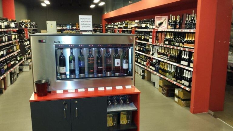 “Podría encontrar también en Prowein los vinos que busco, pero en FENAVIN es mucho más fácil y más cómodo hacer lo mismo que allí”
