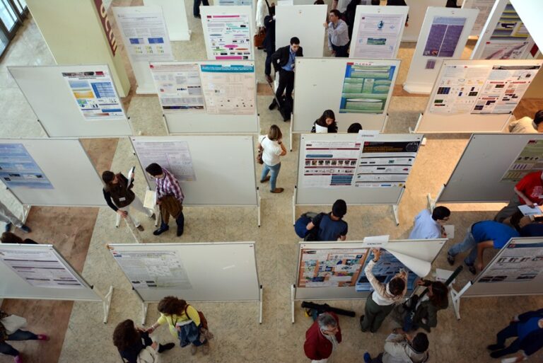 Unas jornadas de la UCLM reúnen a 350 doctorandos de quince universidades para compartir sus conocimientos