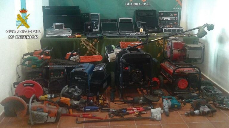 Seis detenidos por robos en polígonos y explotaciones agrícolas e integración en grupo criminal
