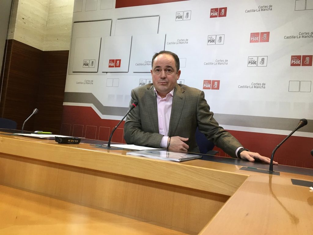 PSOE desacredita al PP para hablar de presupuestos