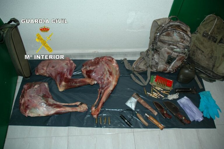 La Guardia Civil detiene a dos personas e imputa a otra más por caza furtiva en la provincia de Ciudad Real