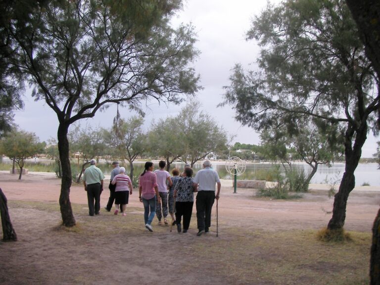 Más de 200 personas se benefician del programa de respiro terapéutico para enfermos de Alzheimer y familiares