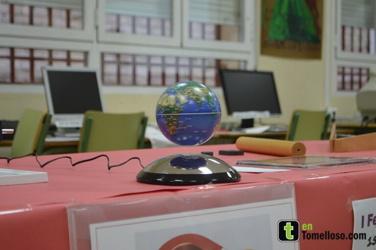 El IES “García Pavón” de Tomelloso celebra la Primera Feria de las Ciencias