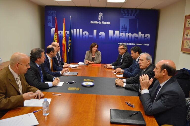 El Gobierno regional se reúne con el Clúster Aeronáutico de Castilla-La Mancha para analizar sus necesidades