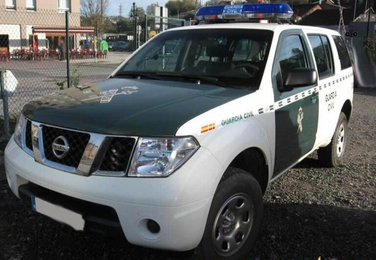 La Guardia Civil detiene a una persona  por un delito de maltrato animal en Infantes