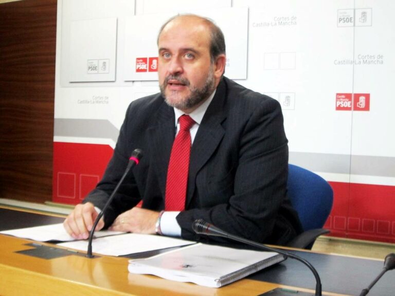 El PSOE propone una “licencia de caza por puntos”