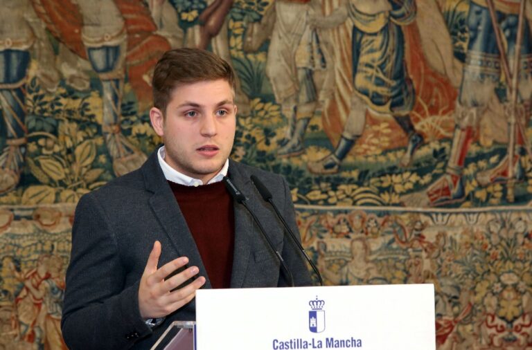 La Junta dice a Soria que a C-LM se viene “primero a tratar cuestiones institucionales y luego a hacer campaña”