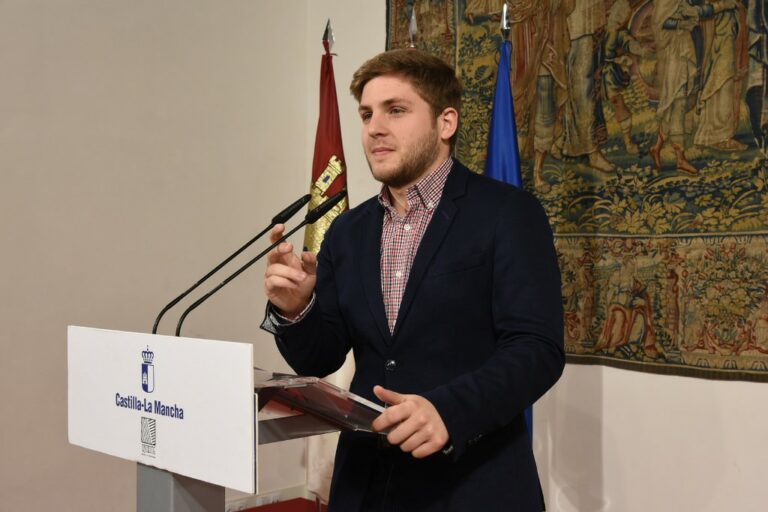 La Junta invertirá 2,4 millones para ahorro energético, autoconsumo en viviendas y vehículos con energías alternativas