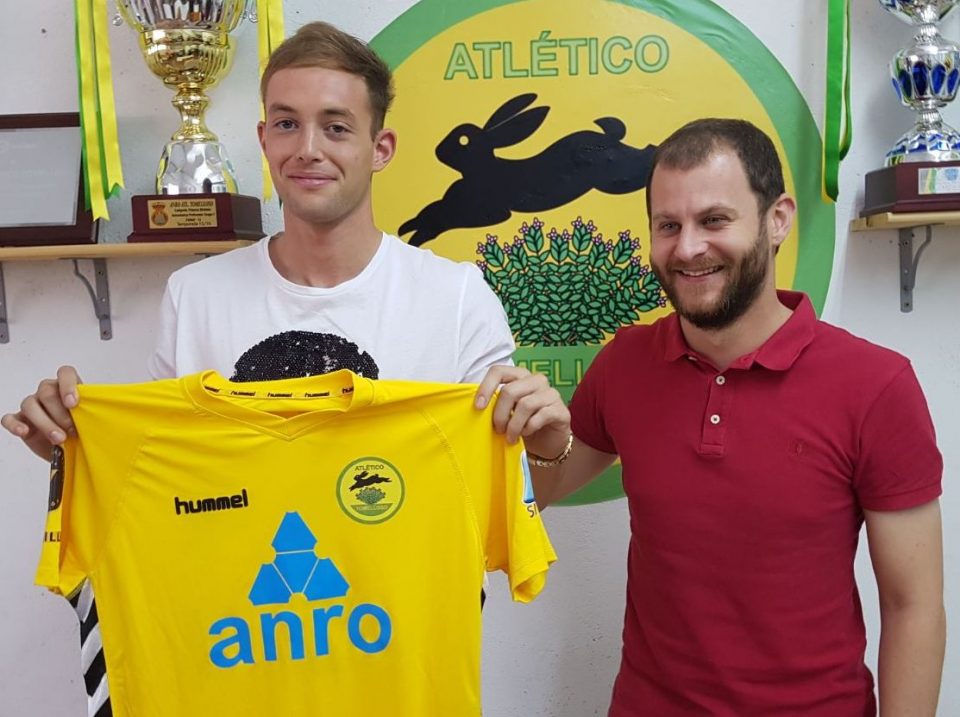 El Atlético Tomelloso presenta a Javi Heranz y anuncia a Santi Cabeza