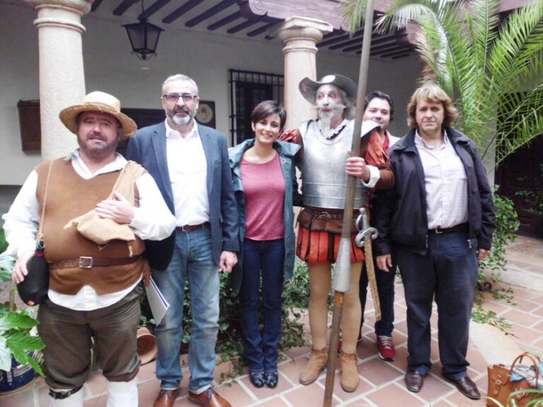 Isabel Rodríguez apoya y reivindica el desarrollo económico y turístico de la Comarca de Campo de Montiel