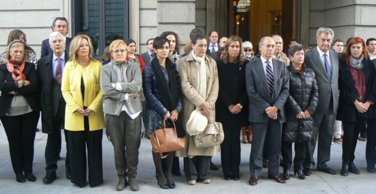 Isabel Rodríguez traslada el compromiso del PSOE de “poner todos los medios necesarios para combatir la violencia contra las mujeres”