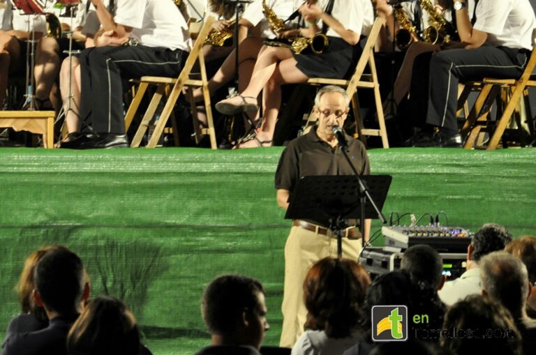 “Félix Grande defendió a las personas sencillas, pero que se visten por los pies”
