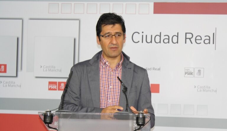 Caballero exige al Gobierno de Cospedal “que actúe y no mire para otro lado” en el conflicto de las ambulancias