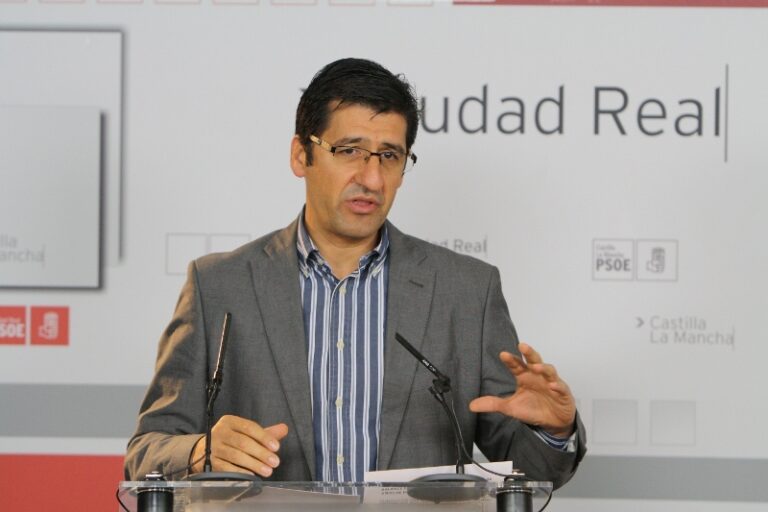 Caballero asegura que la reforma de la administración local es “letal” para los ciudadanos