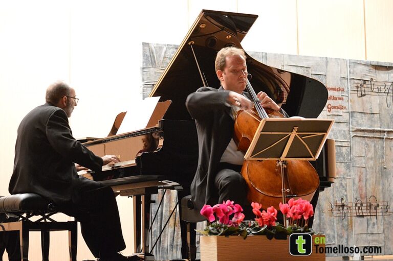 Soberbio concierto de García Jermman y Moretti en el Teatro Municipal de Tomelloso