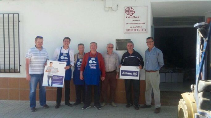 Allianz Jiménez Valentín recoge 4,3 toneladas de alimentos para Cáritas Tomelloso