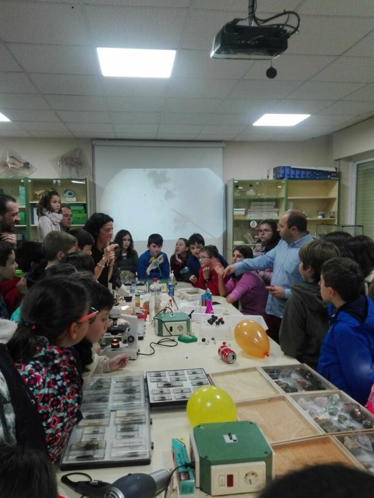 El IES Alto Guadiana celebra su  jornada de puertas abiertas en su vigésimo aniversario