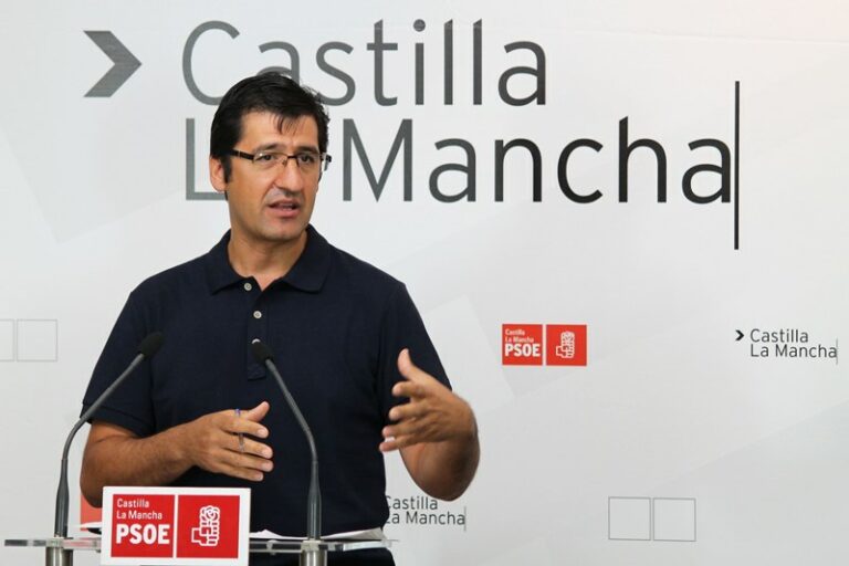 Caballero asegura que con el nuevo decreto, entre el 20 y el 25 por ciento de los estudiantes perderán la beca
