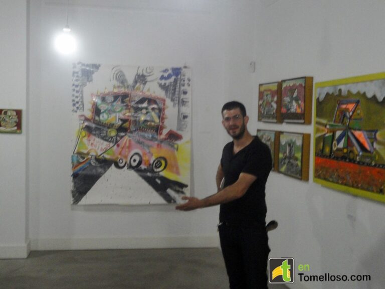 “Sin frenos y a lo loco”, disparate, color y humor: Juanmi en estado puro en CICATO Tomelloso