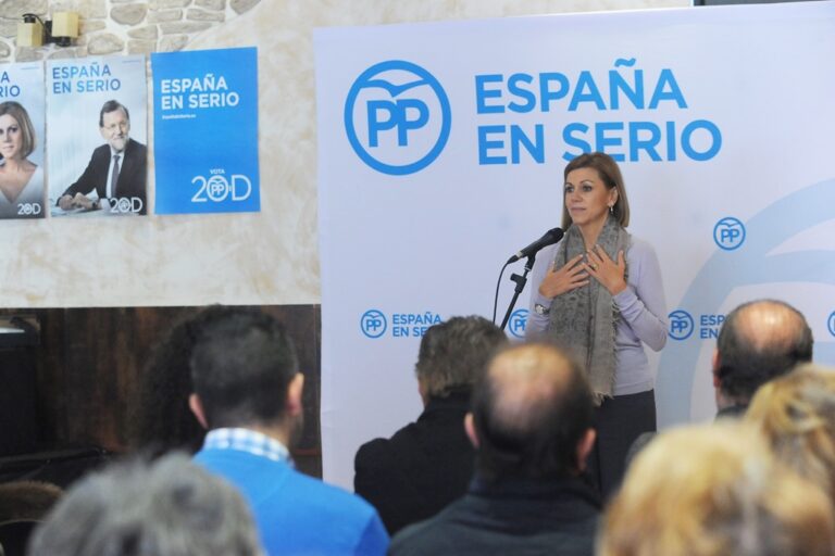 Cospedal asegura que cada voto cuenta para que el Partido Popular sume más que el PSOE con Podemos